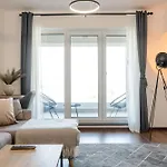 Апартаменти B&v 55 Qualis - Elegant With Parking *