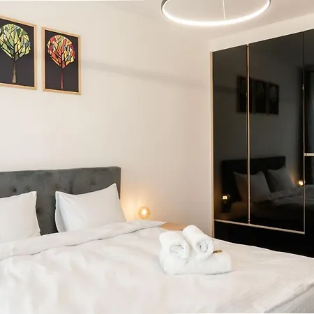 B&v 55 Qualis - Luxury Mountain Escape * Braşov