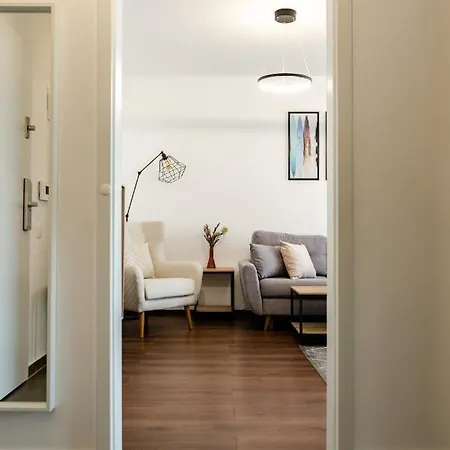 B&v 55 Qualis - Elegant With Parking Appartamento *